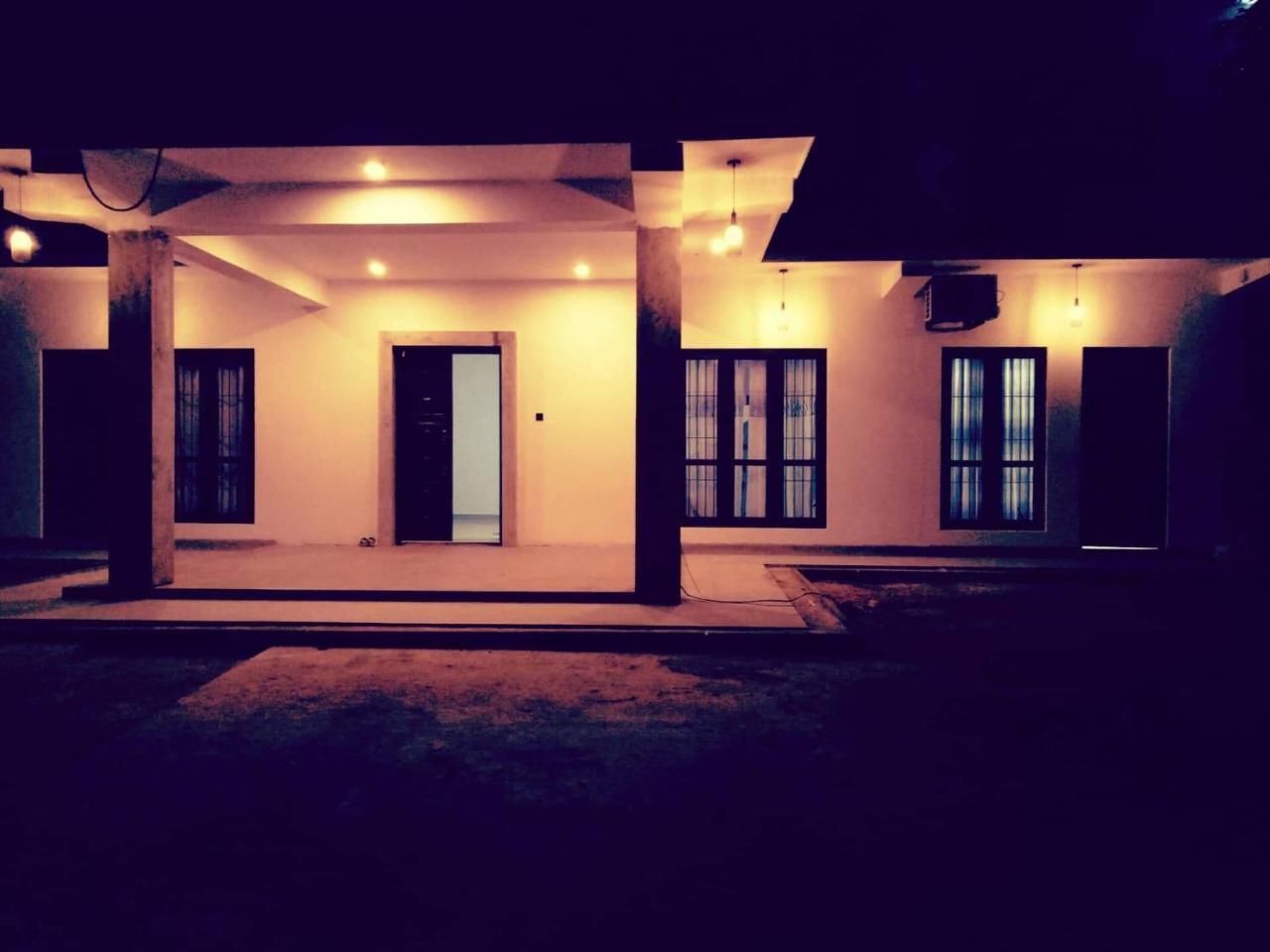 Kingdom Gate Hotel Anuradhapura Kültér fotó