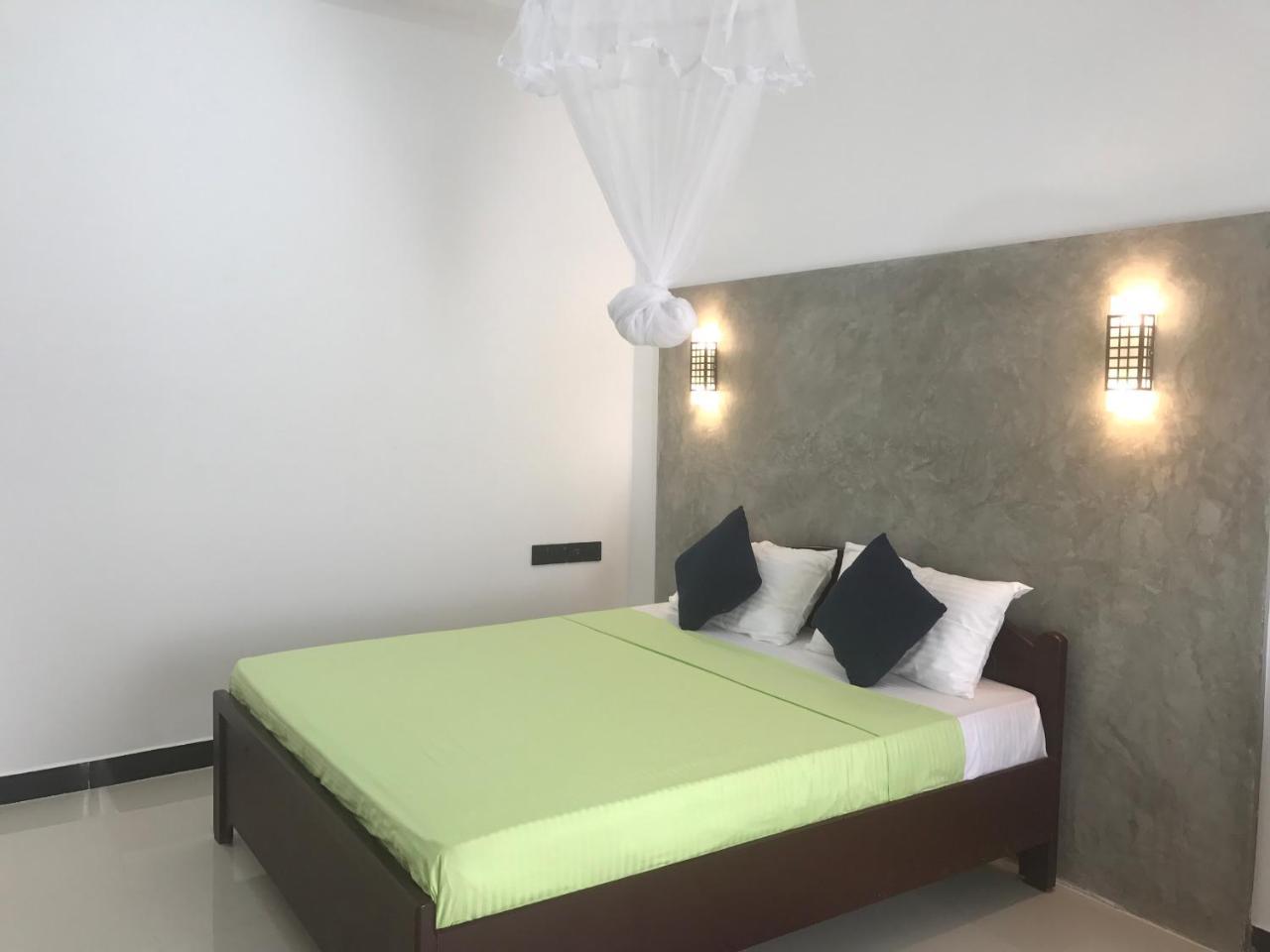 Kingdom Gate Hotel Anuradhapura Kültér fotó