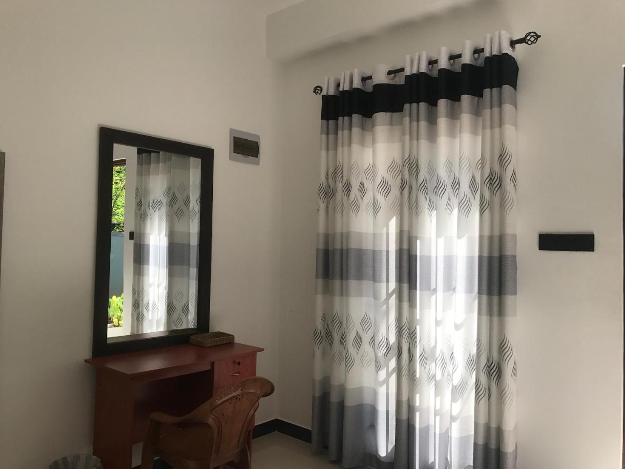 Kingdom Gate Hotel Anuradhapura Kültér fotó
