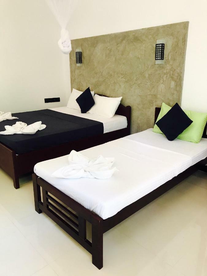 Kingdom Gate Hotel Anuradhapura Kültér fotó