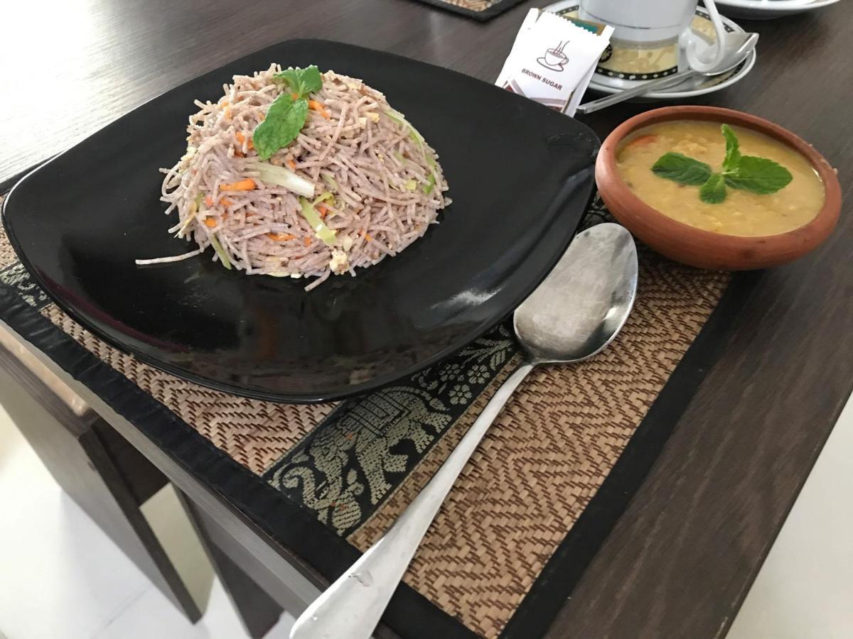 Kingdom Gate Hotel Anuradhapura Kültér fotó
